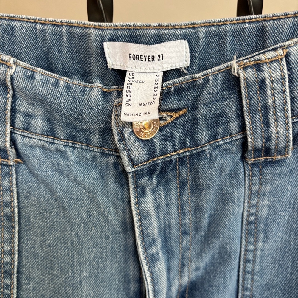 Super Cute Denim Women's Shorts - Picture 2 of 8